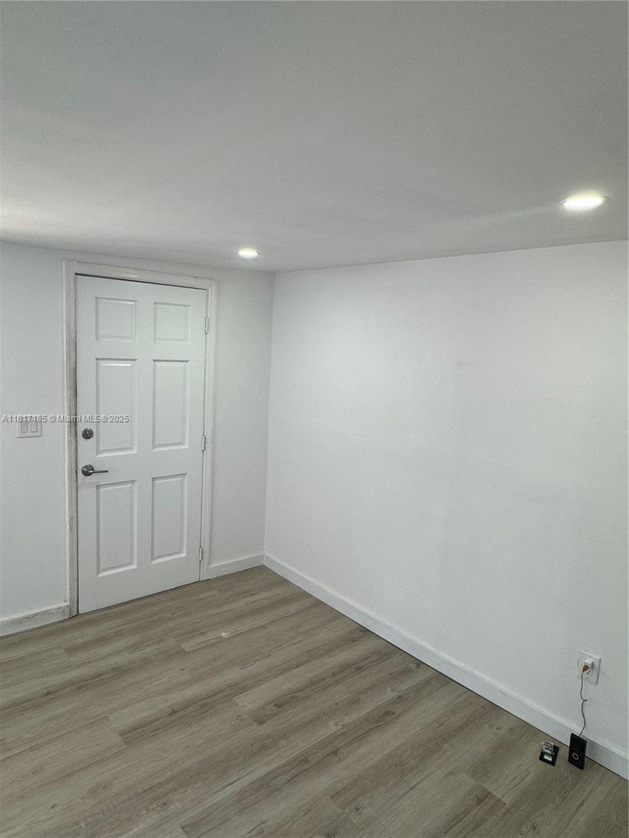 SEVENTH AVE PARK - Residential Lease