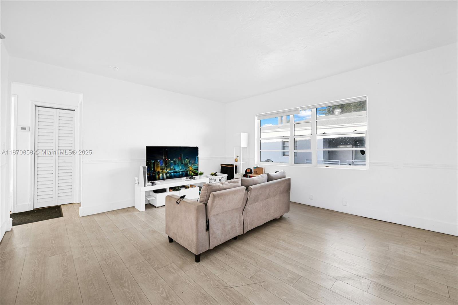 ISLE OF NORMANDY MIAMI VI - Residential Income