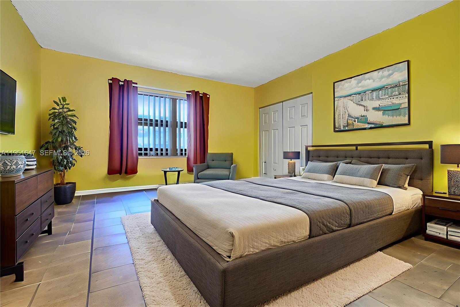 FONTAINEBLEAU GARDENS CON - Residential