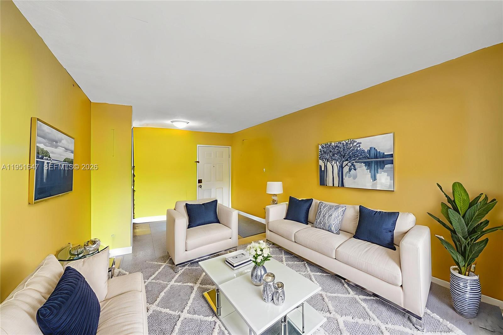 FONTAINEBLEAU GARDENS CON - Residential