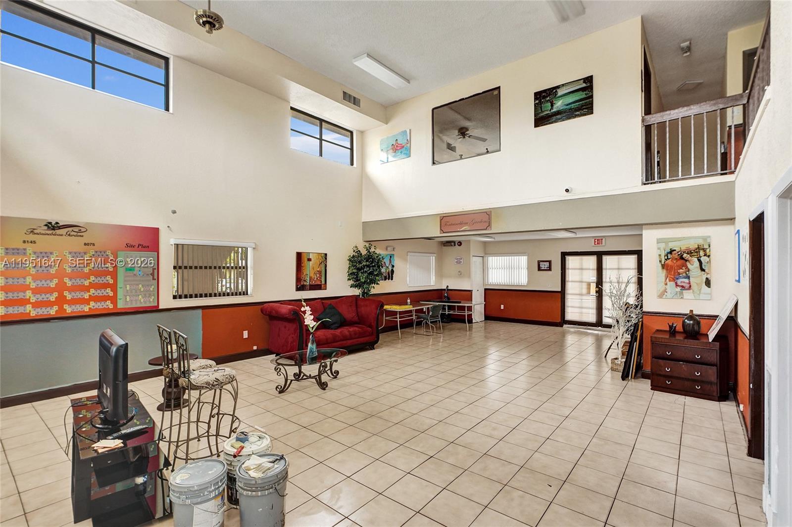 FONTAINEBLEAU GARDENS CON - Residential