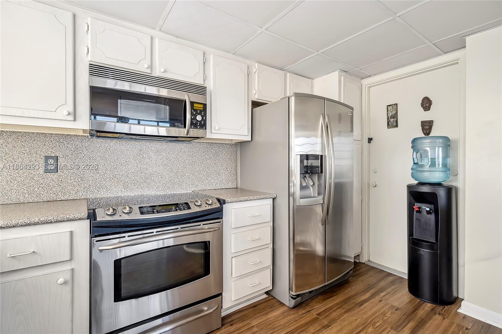 IMPERIAL TOWERS CONDO - Residential