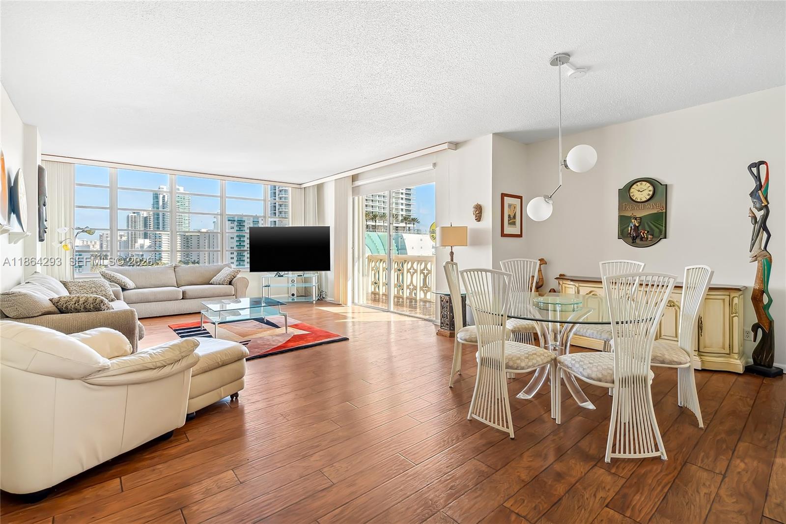 IMPERIAL TOWERS CONDO - Residential