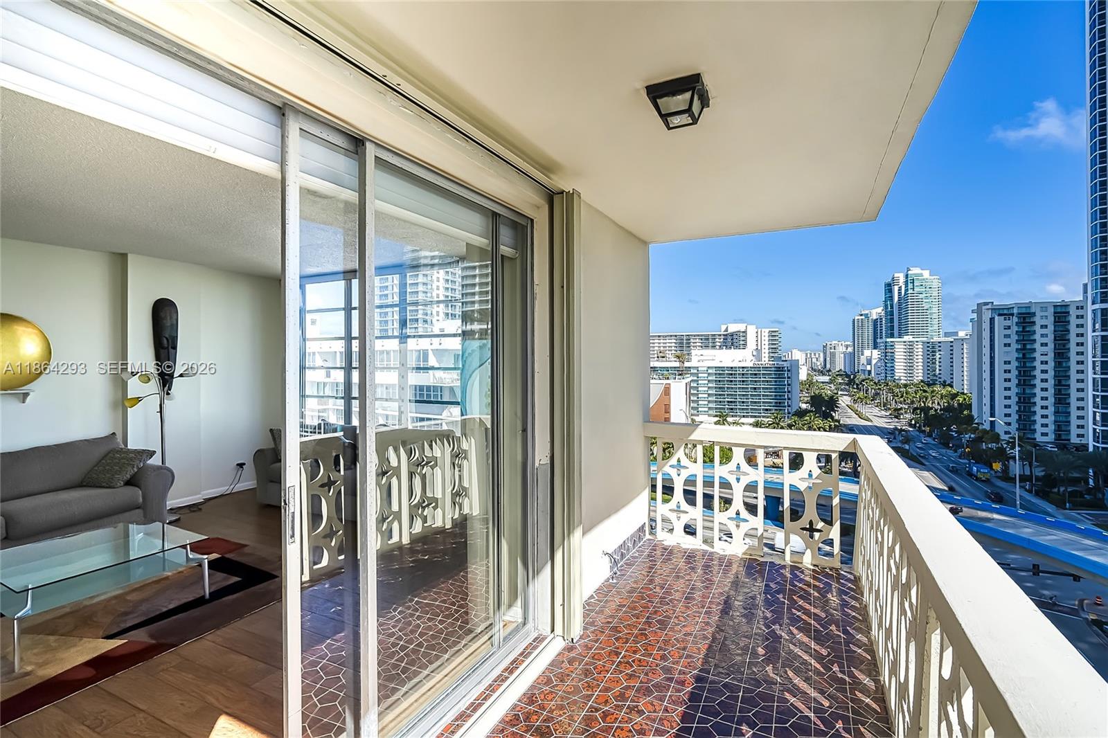 IMPERIAL TOWERS CONDO - Residential