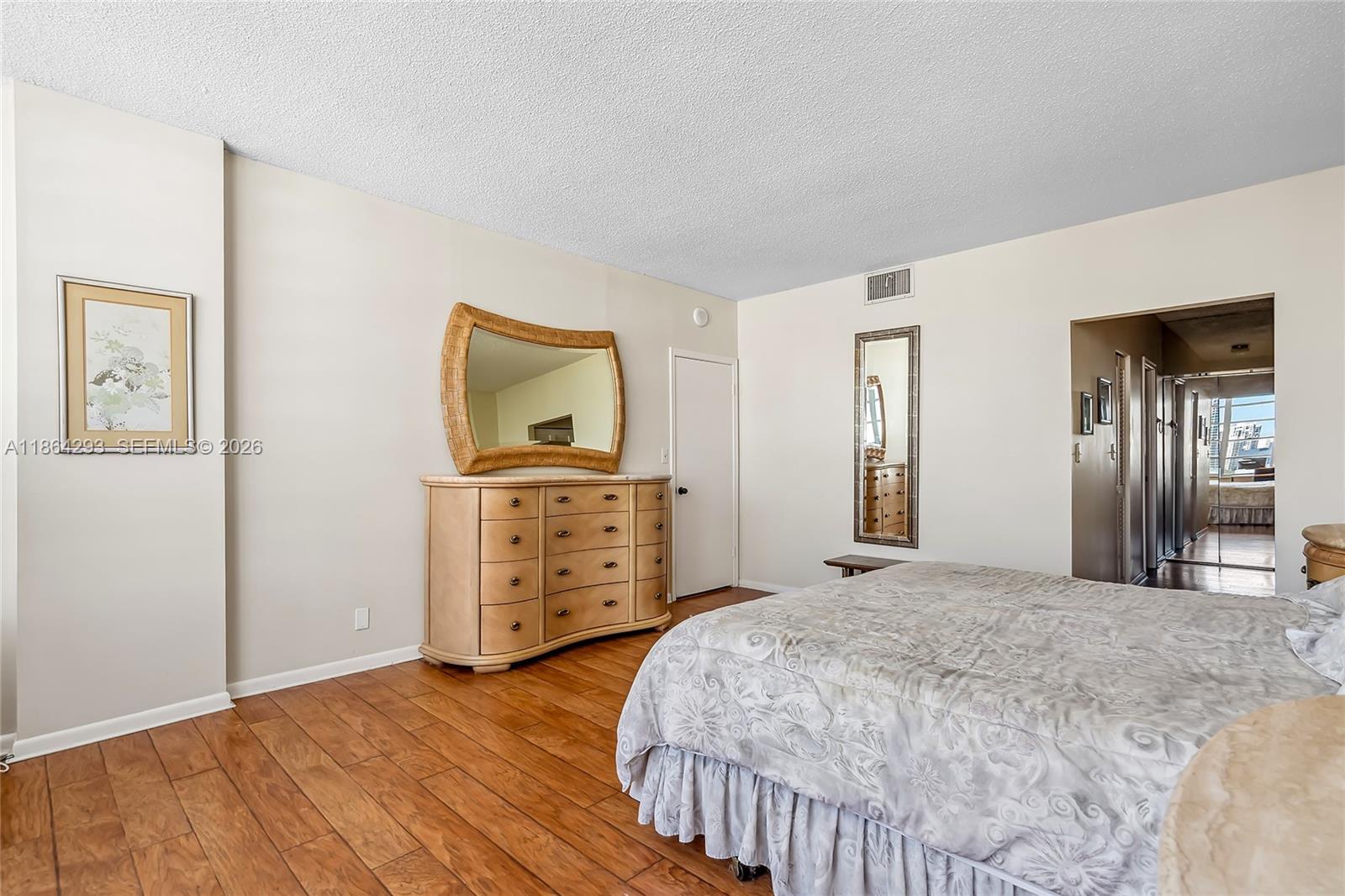 IMPERIAL TOWERS CONDO - Residential