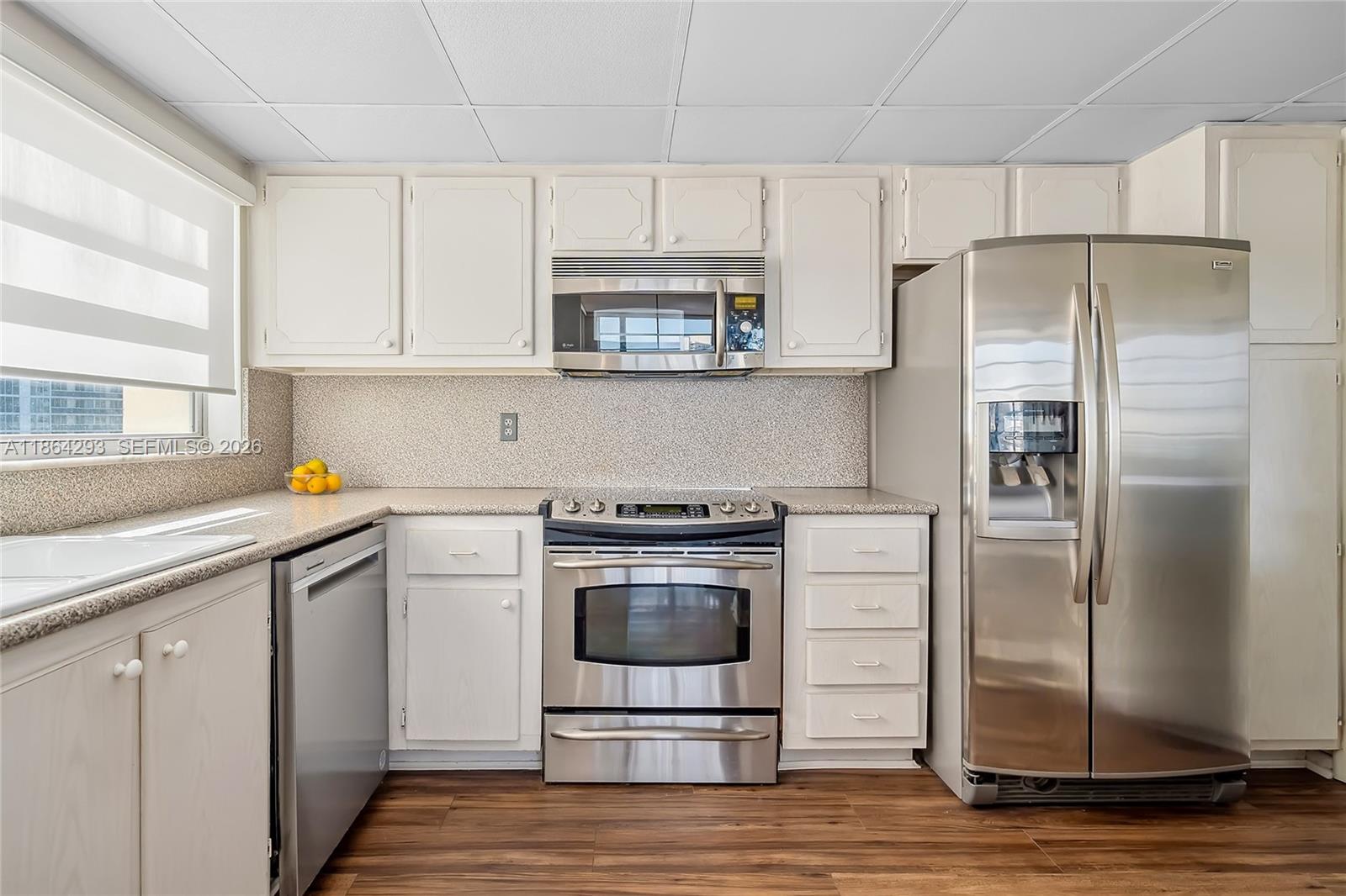 IMPERIAL TOWERS CONDO - Residential