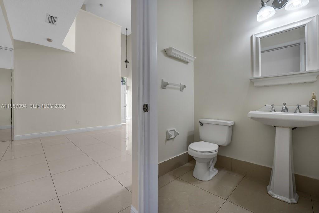 LAKES OF WESTERN PINES RE - Residential