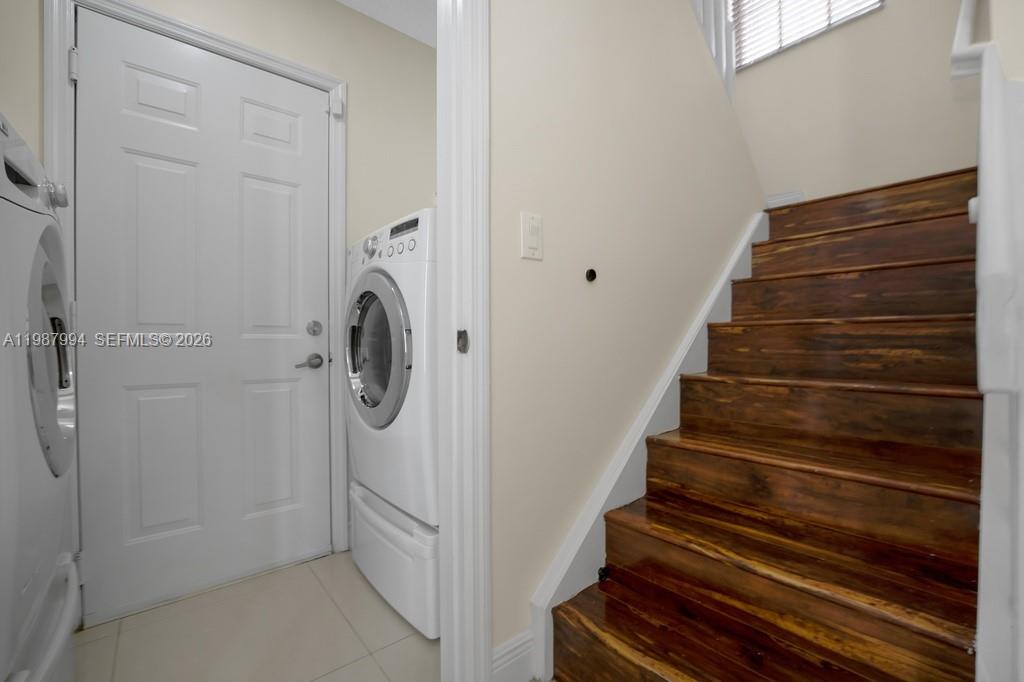 LAKES OF WESTERN PINES RE - Residential