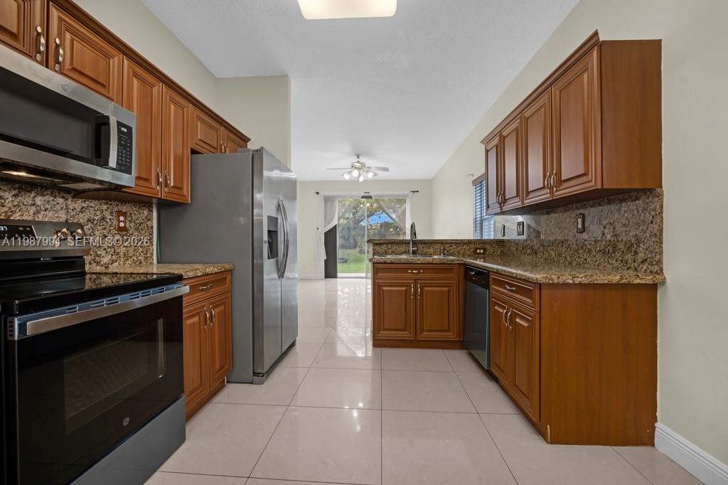 LAKES OF WESTERN PINES RE - Residential