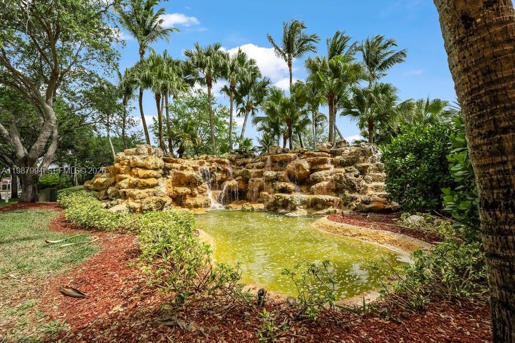 LAKES OF WESTERN PINES RE - Residential