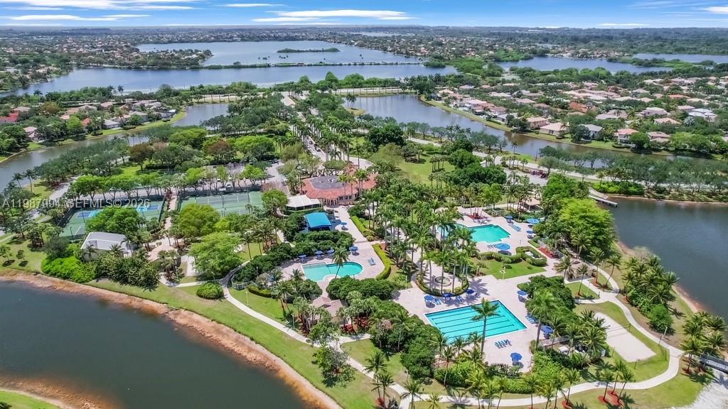 LAKES OF WESTERN PINES RE - Residential