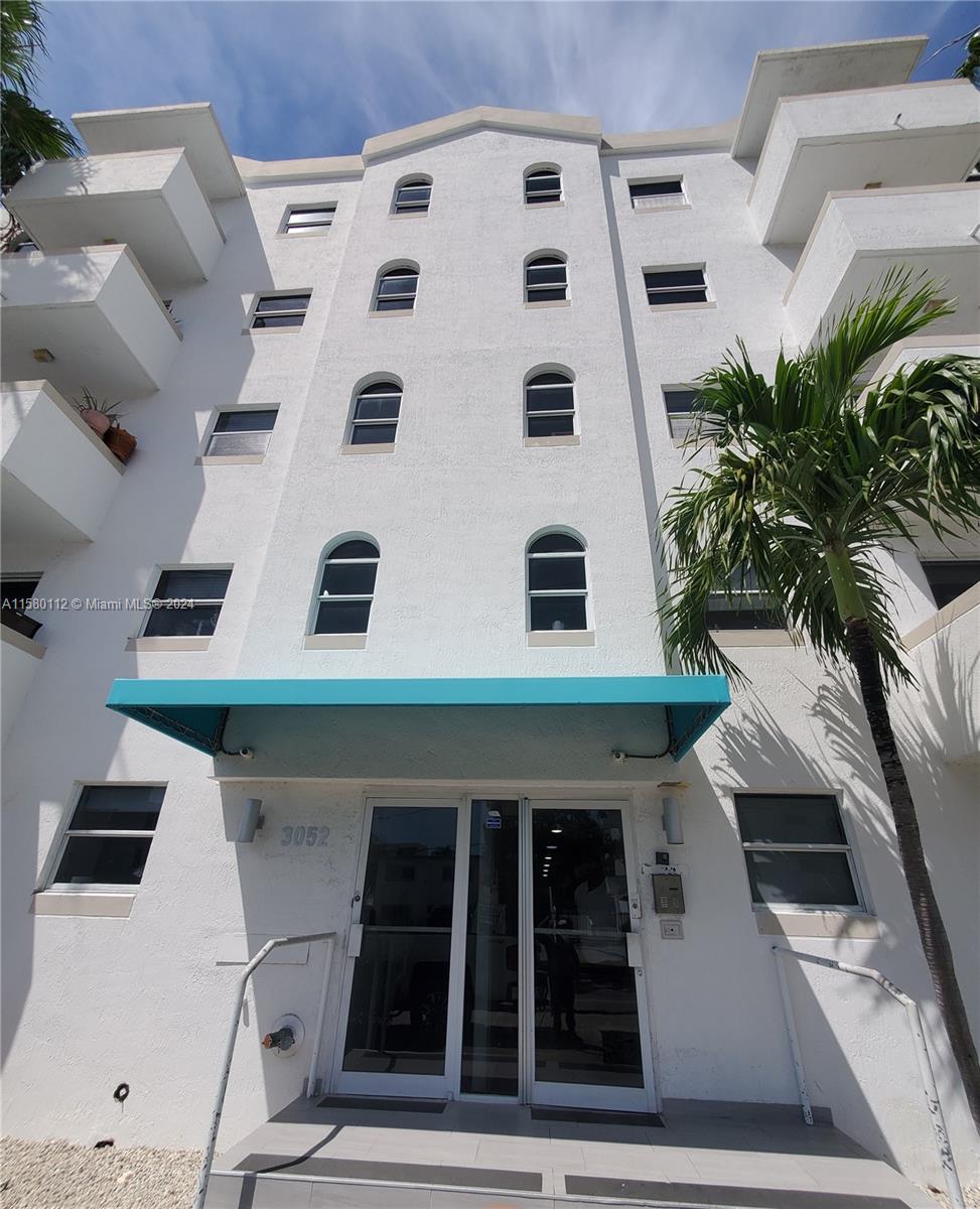 Rental Property at 3052 Sw 27th Ave 102, Miami, Broward County, Florida - Bedrooms: 1 
Bathrooms: 2  - $2,200 MO.