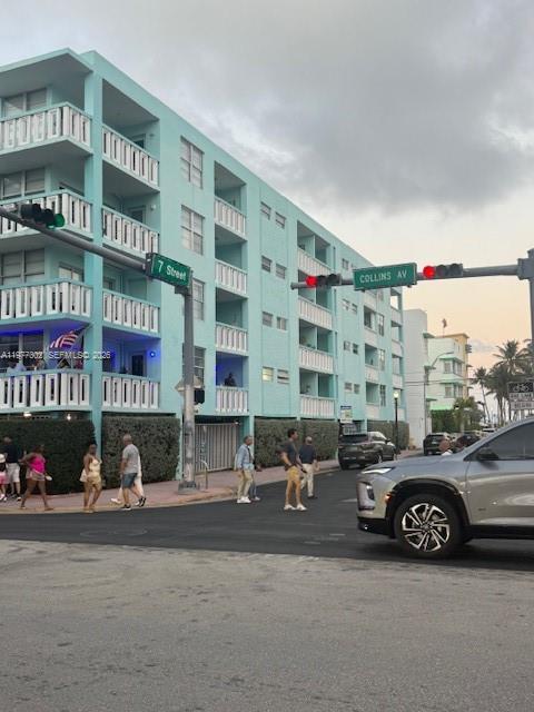 COLLINS MANOR CONDO - Residential Lease