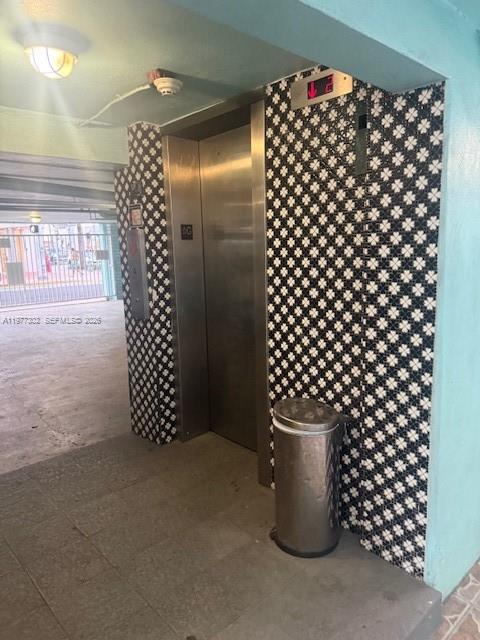 COLLINS MANOR CONDO - Residential Lease