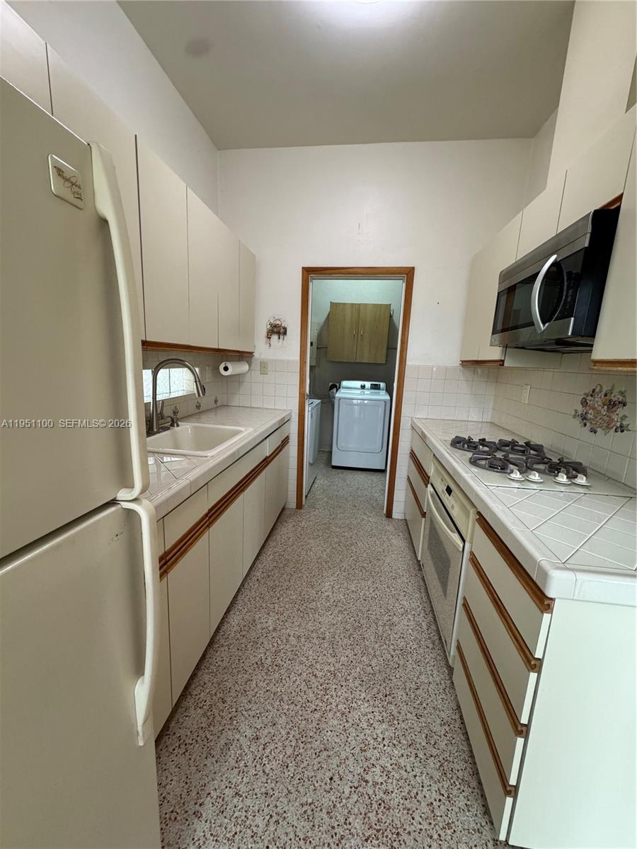 CORAL WAY VILLAGE SEC A P - Residential