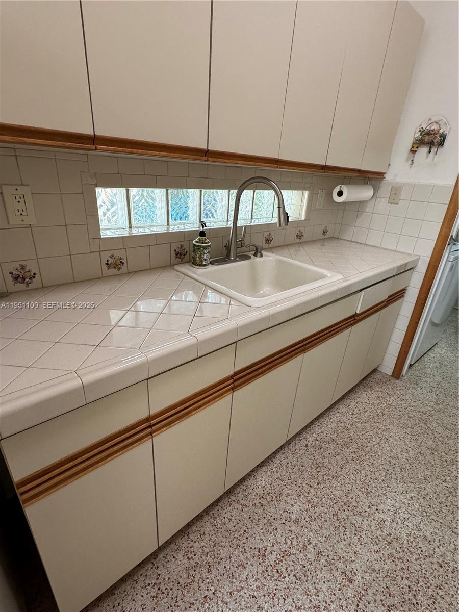 CORAL WAY VILLAGE SEC A P - Residential