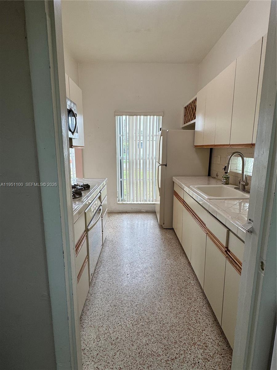 CORAL WAY VILLAGE SEC A P - Residential