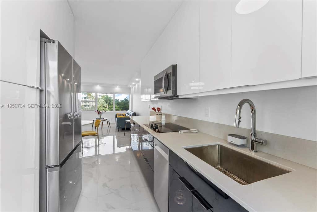 Photo of 3250 NE 28th St #403, Fort Lauderdale, FL 33308 (MLS # A11950764)