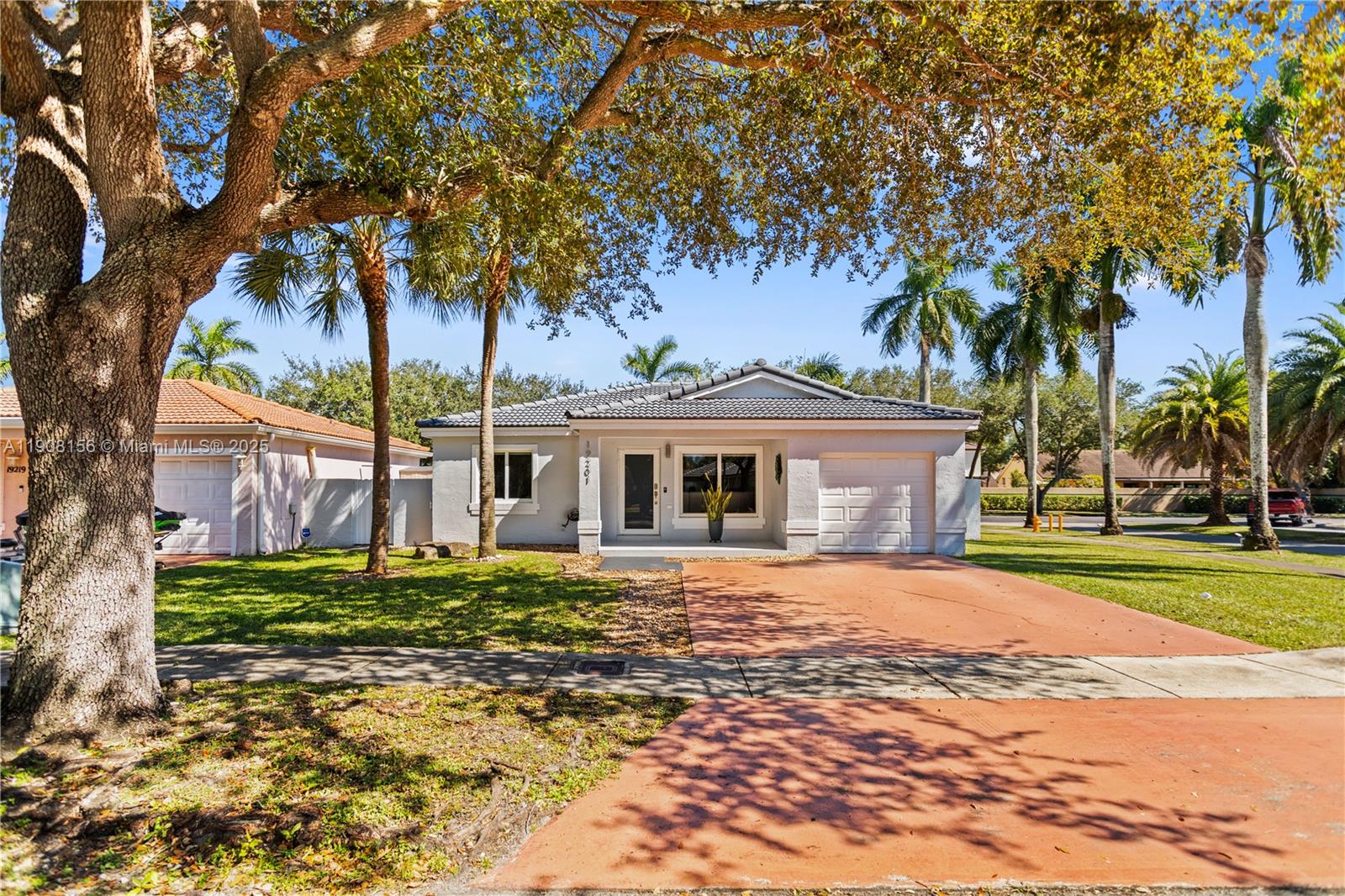 LAKES ON THE GREEN NORTH - Residential