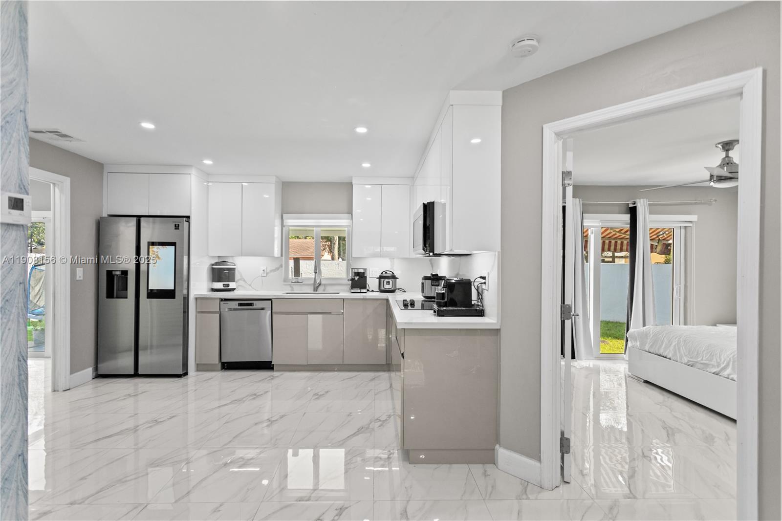 LAKES ON THE GREEN NORTH - Residential