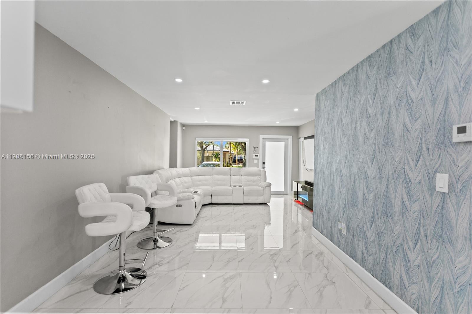 LAKES ON THE GREEN NORTH - Residential