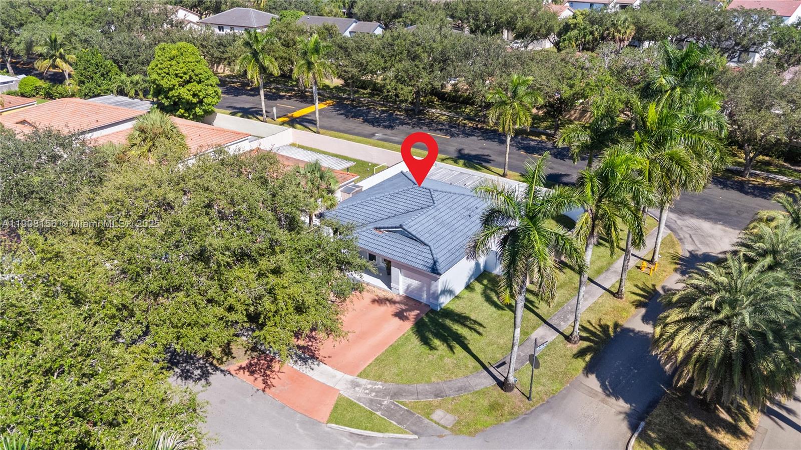 LAKES ON THE GREEN NORTH - Residential