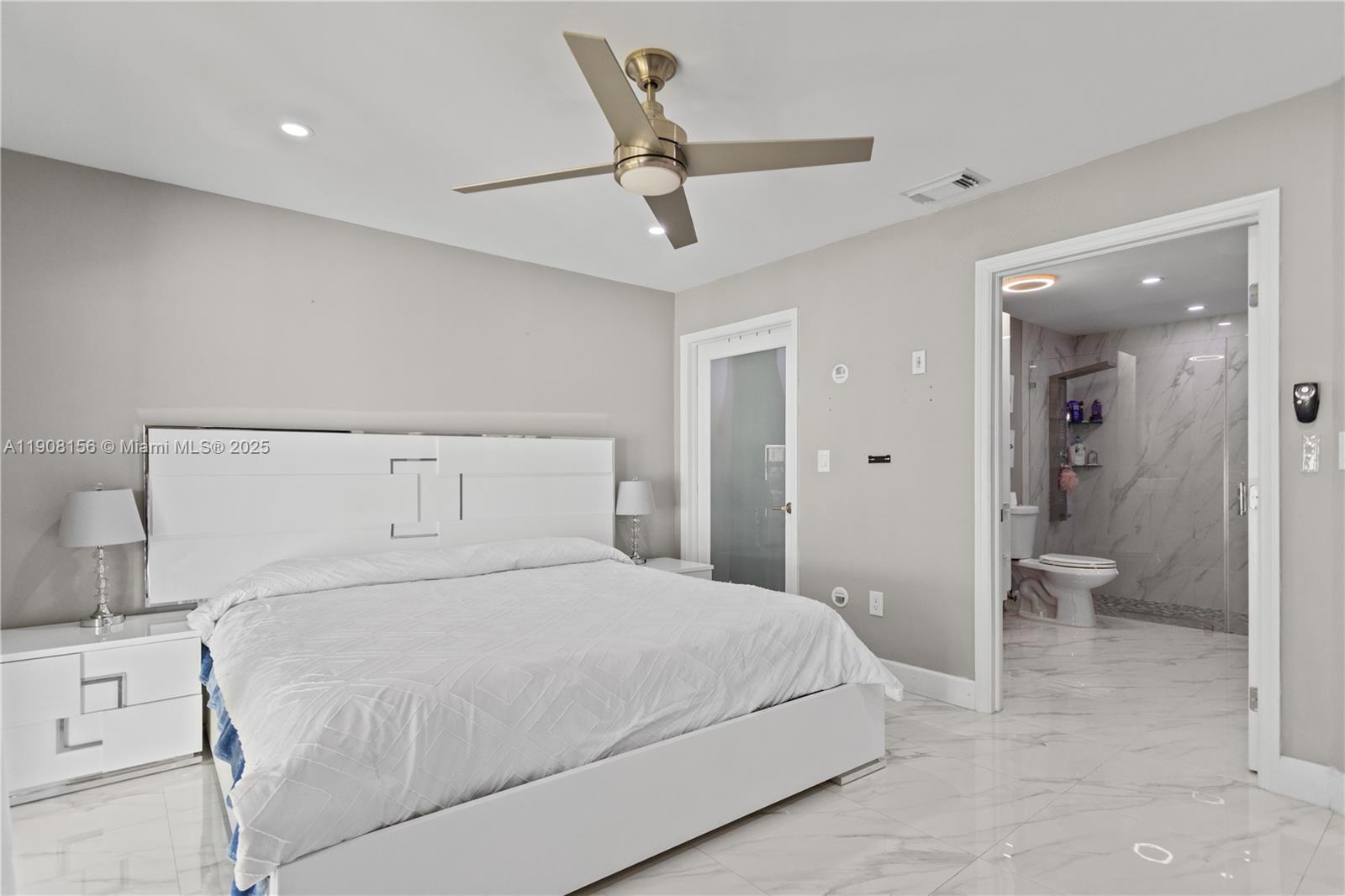 LAKES ON THE GREEN NORTH - Residential