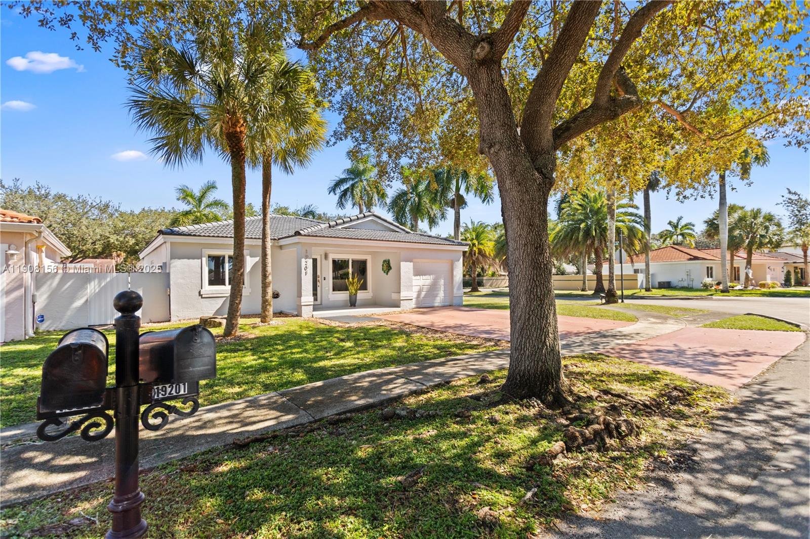 LAKES ON THE GREEN NORTH - Residential