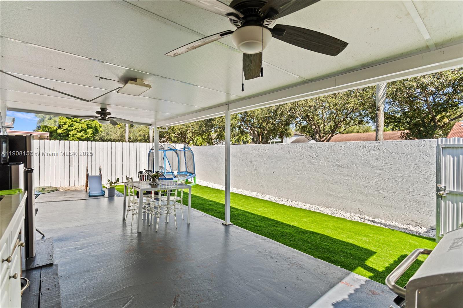 LAKES ON THE GREEN NORTH - Residential