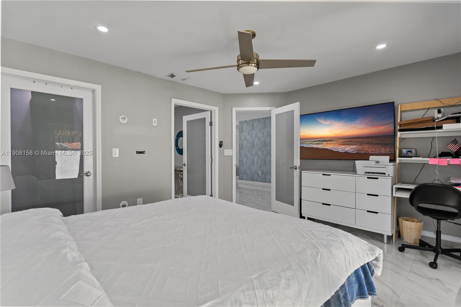 LAKES ON THE GREEN NORTH - Residential