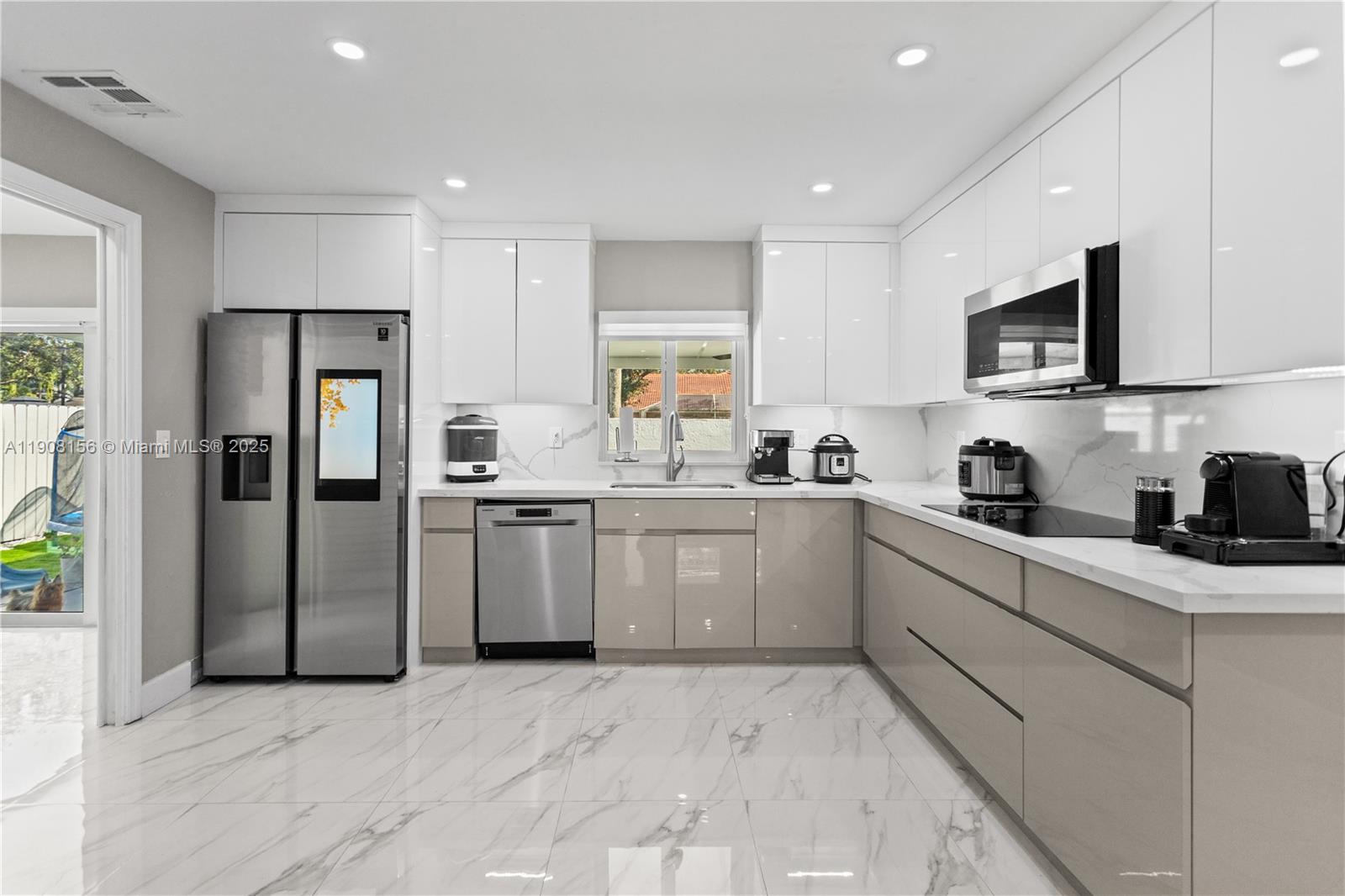 LAKES ON THE GREEN NORTH - Residential