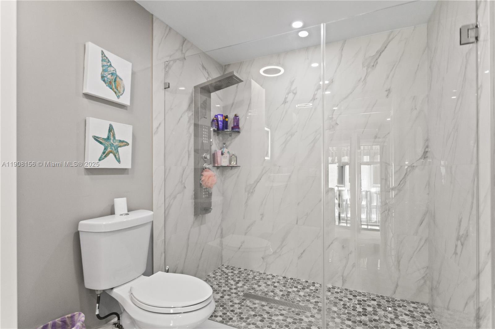 LAKES ON THE GREEN NORTH - Residential