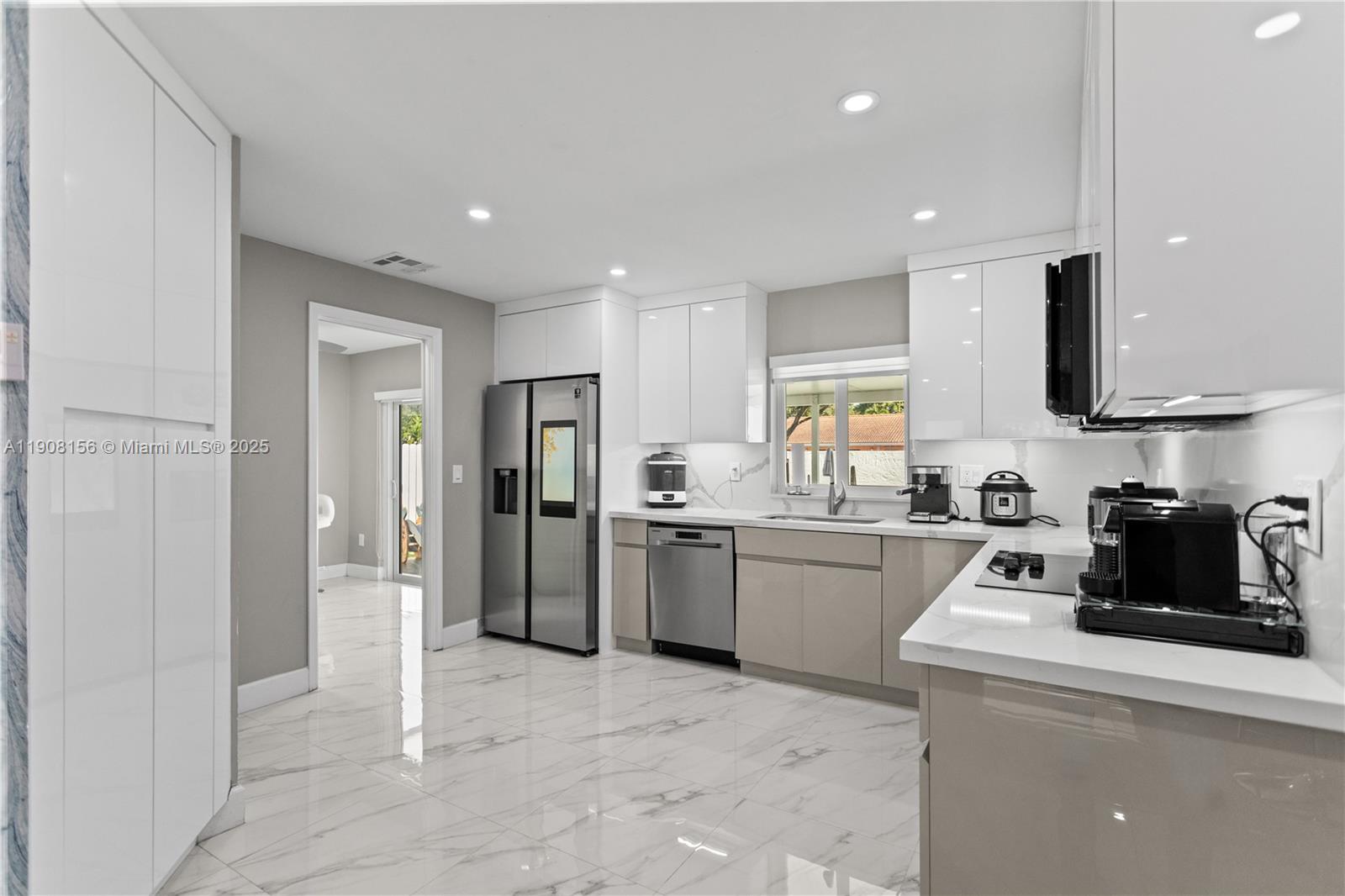 LAKES ON THE GREEN NORTH - Residential