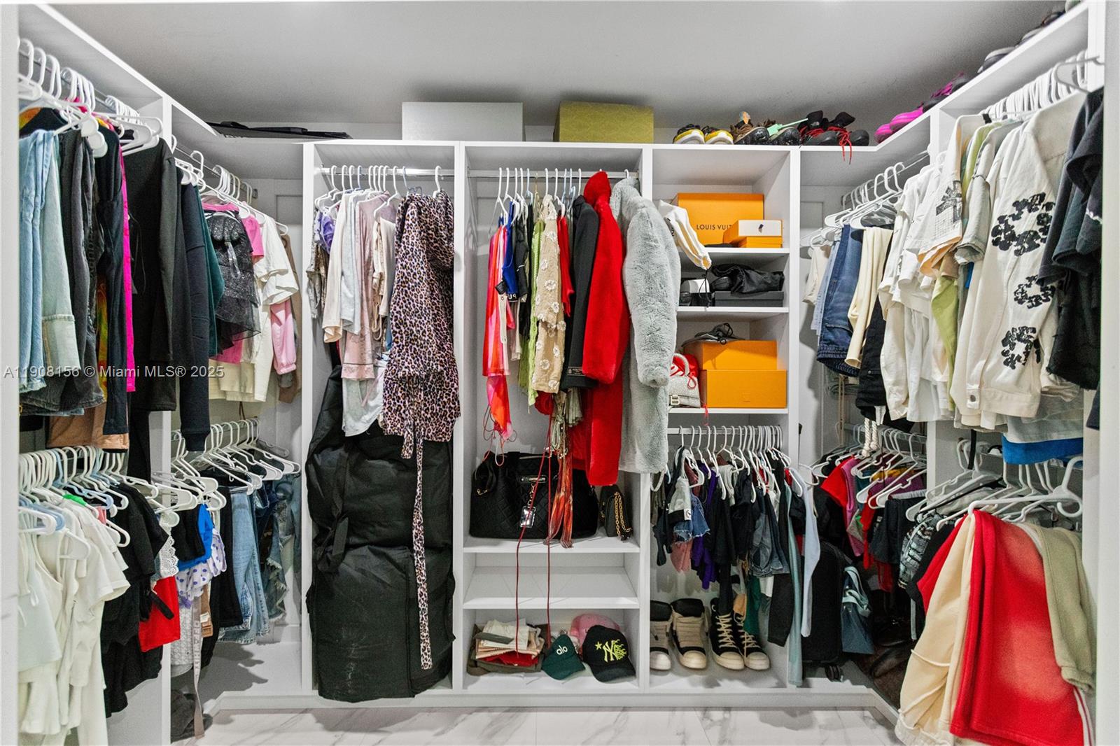 LAKES ON THE GREEN NORTH - Residential