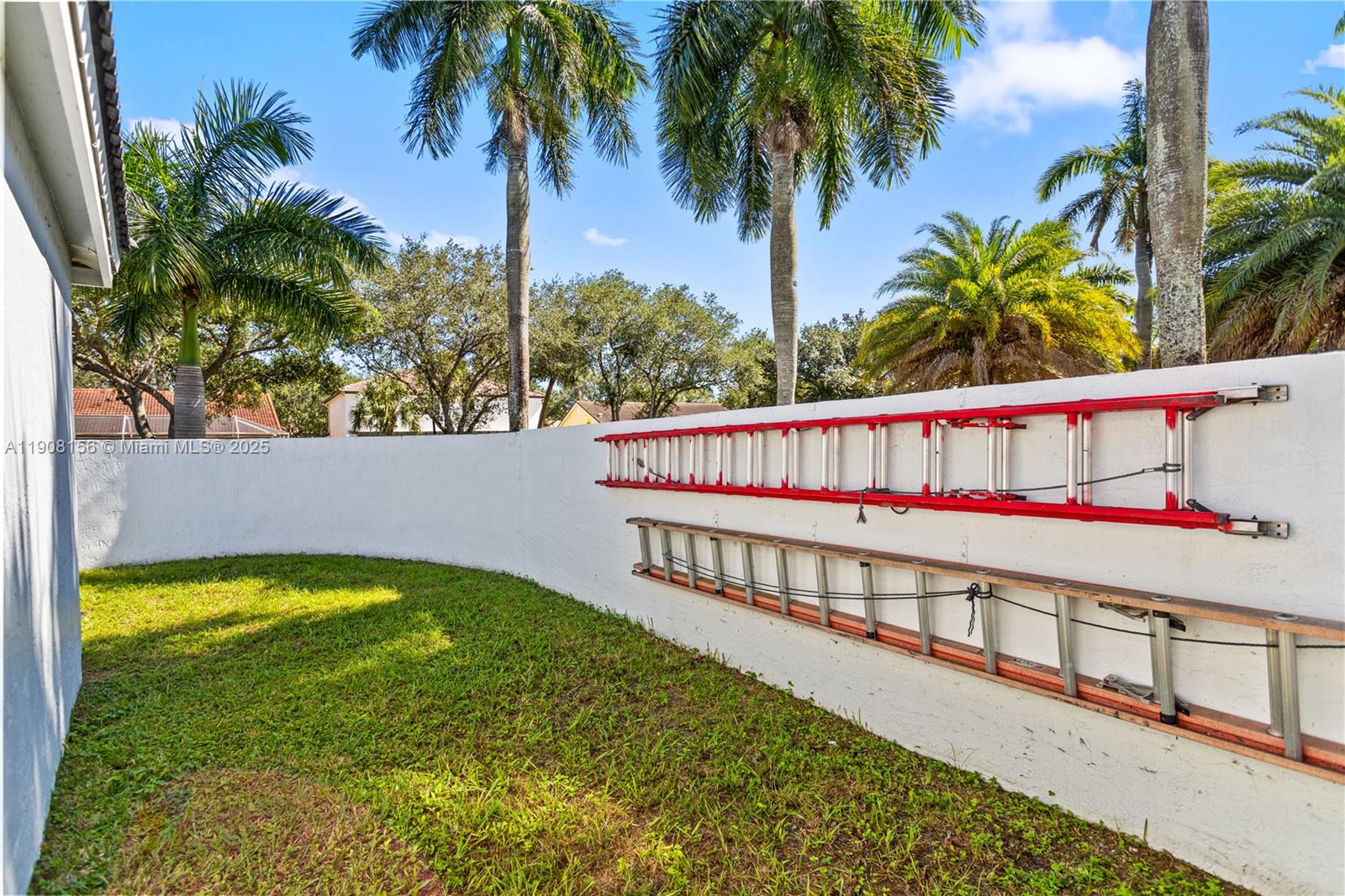 LAKES ON THE GREEN NORTH - Residential