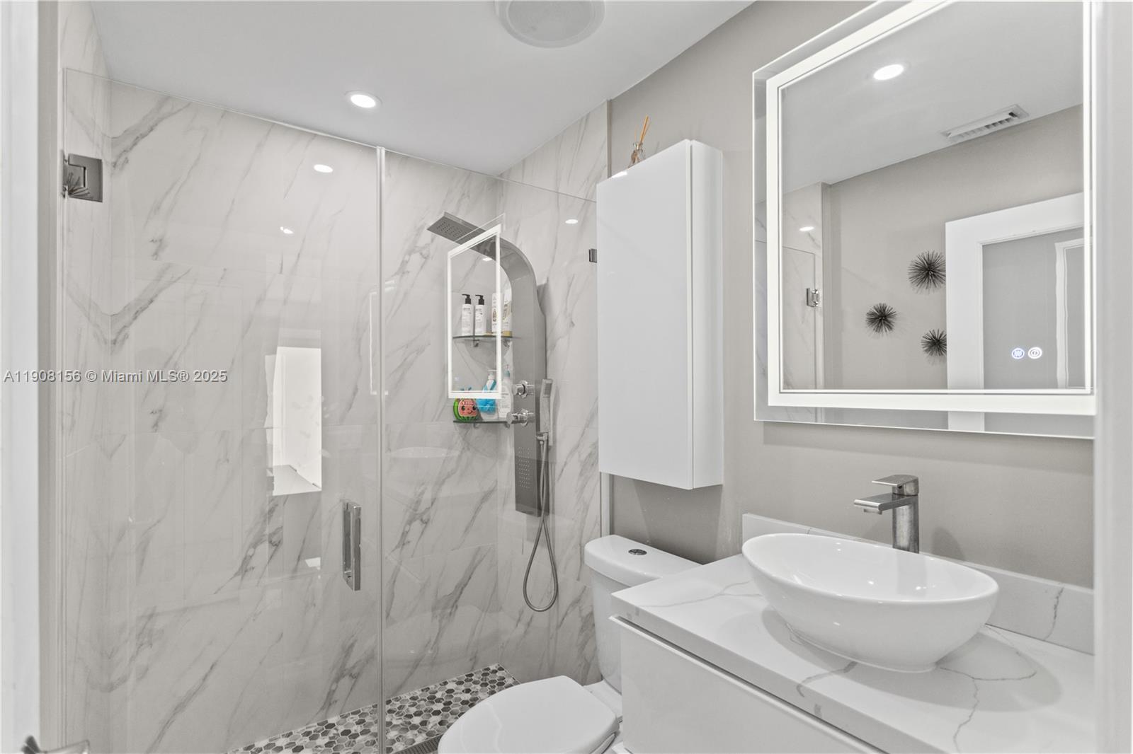 LAKES ON THE GREEN NORTH - Residential