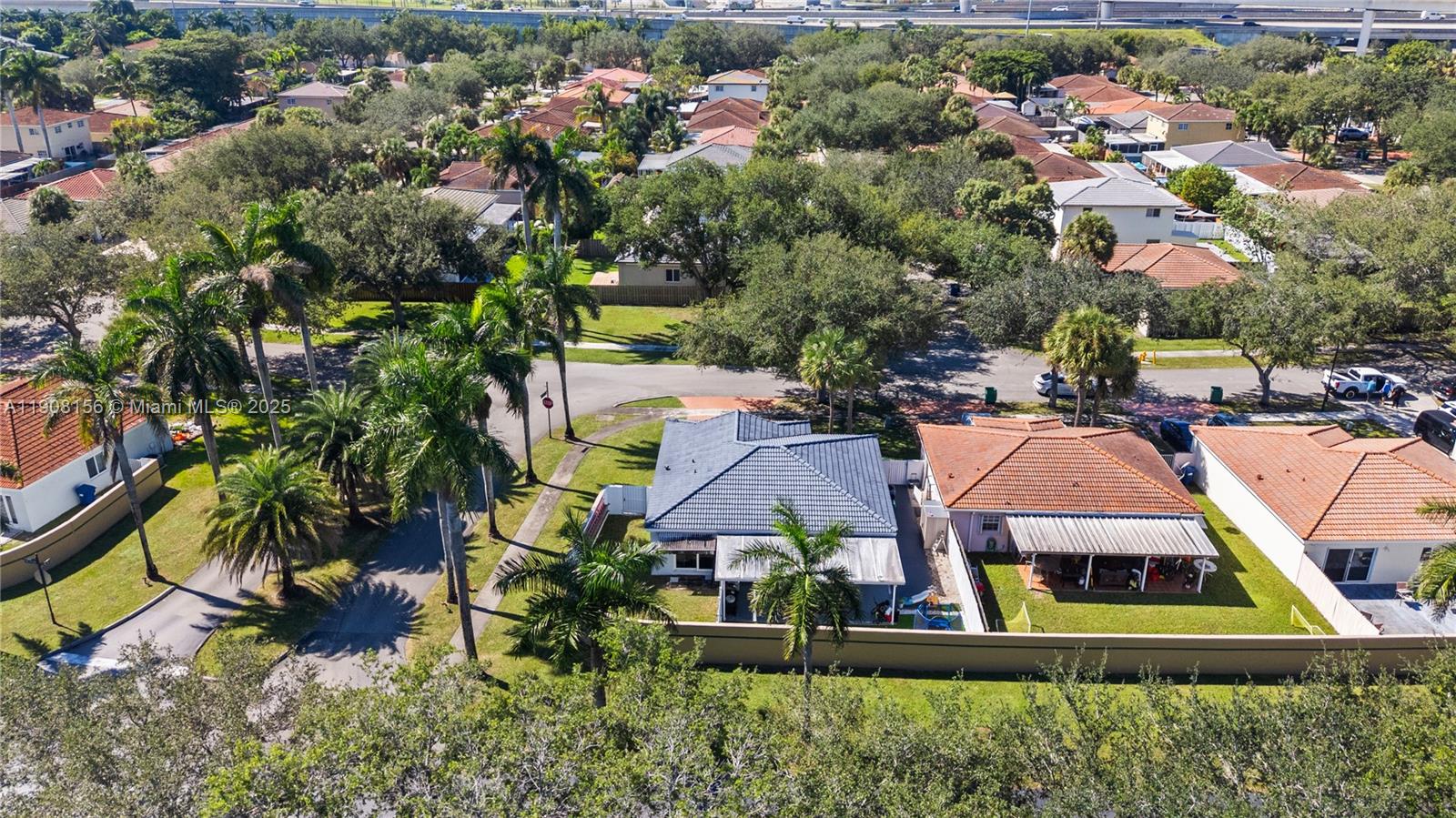 LAKES ON THE GREEN NORTH - Residential