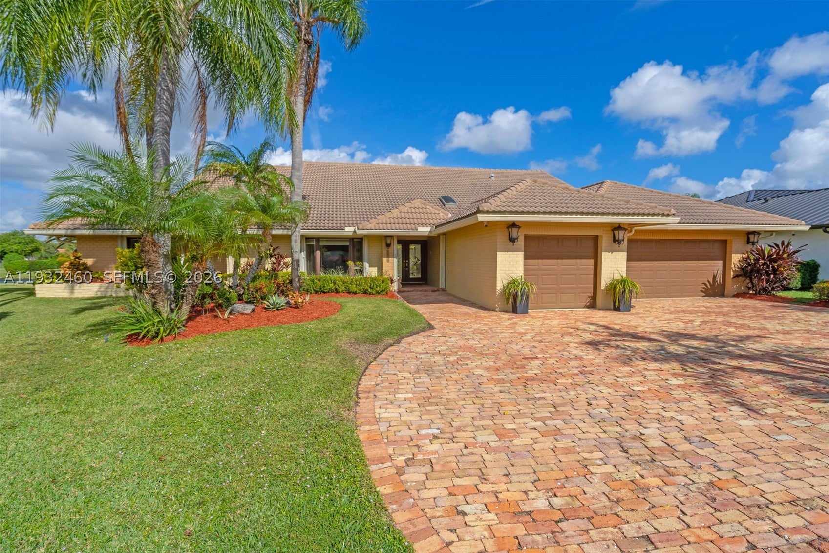 7840 NW 86th Ter