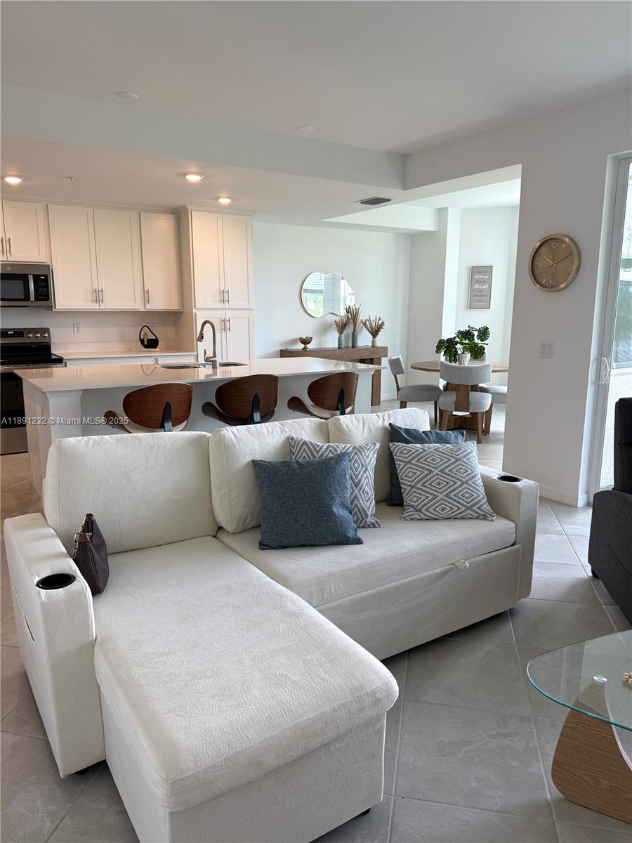 The National Golf & Countr - Residential