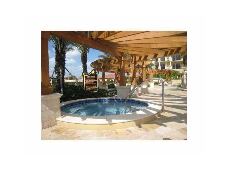 THE PALMS OF WESTON - Residential Lease