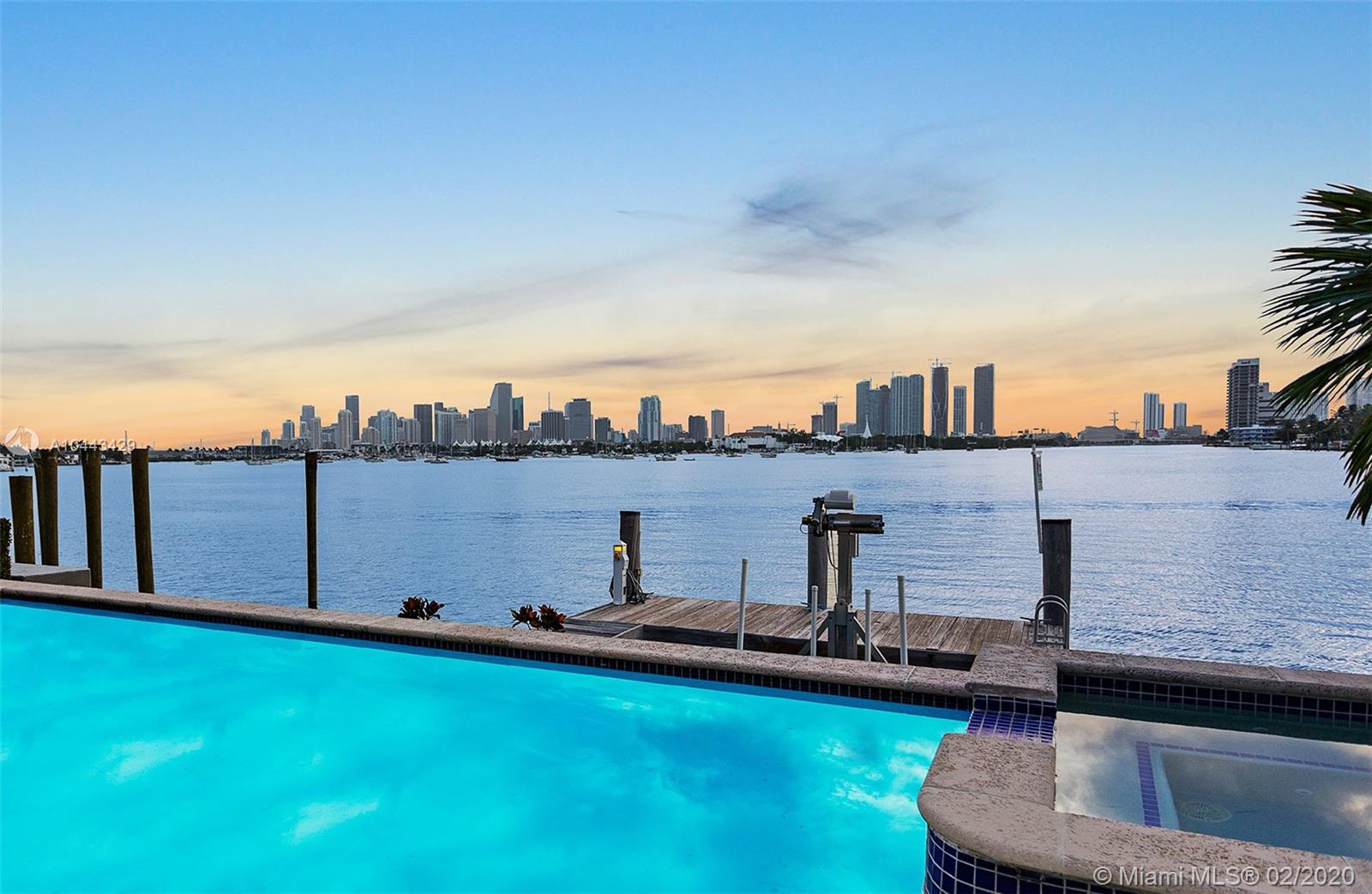 SAN MARINO ISLAND - Residential