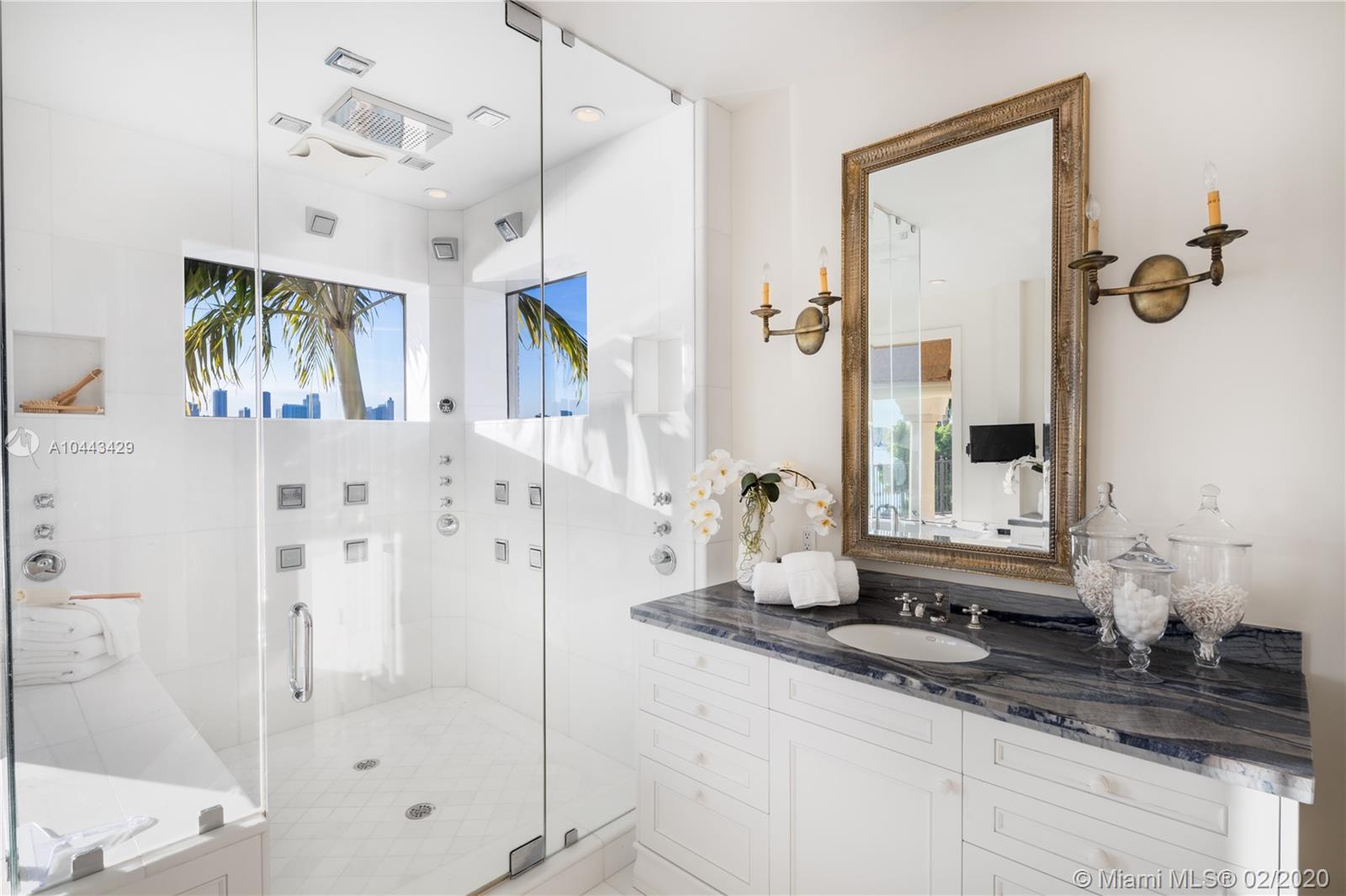 SAN MARINO ISLAND - Residential