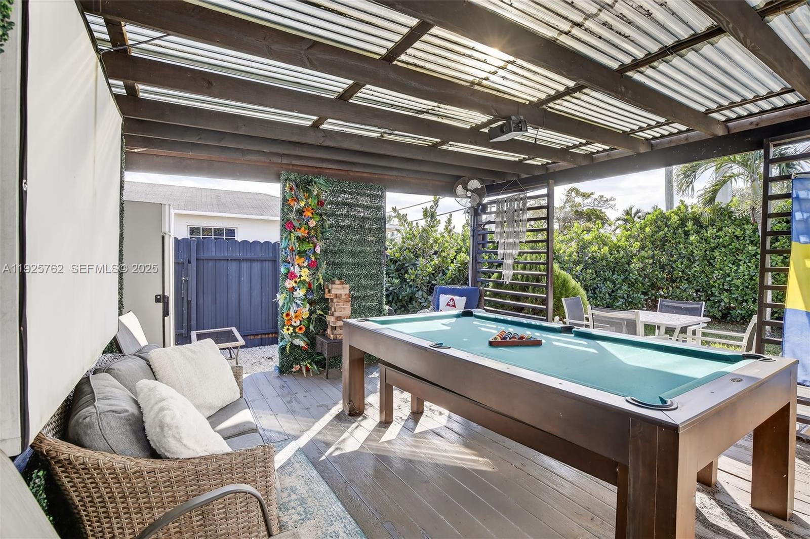 LIBERIA - Residential