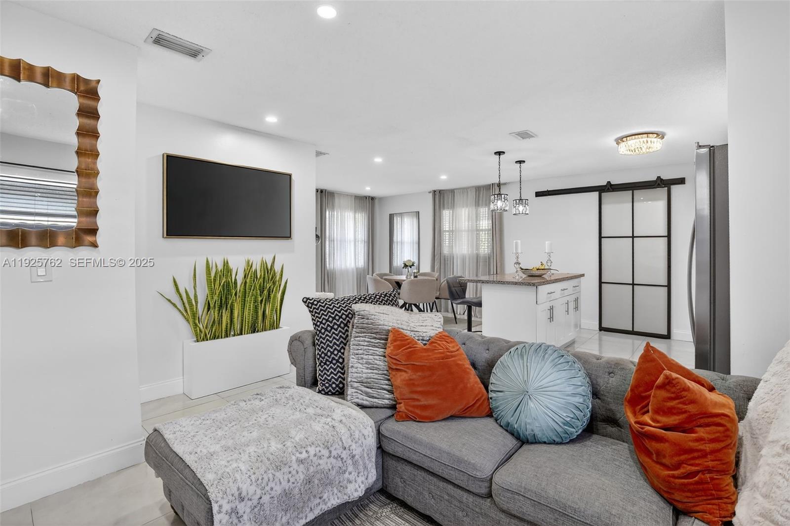 LIBERIA - Residential