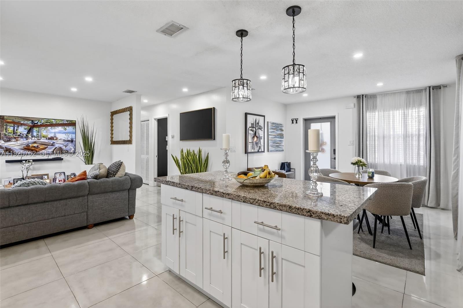 LIBERIA - Residential