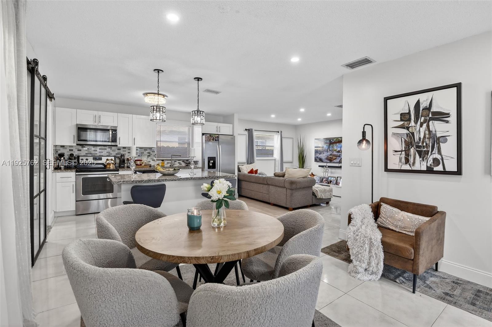 LIBERIA - Residential