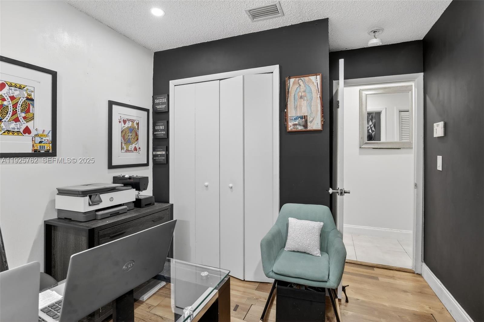 LIBERIA - Residential