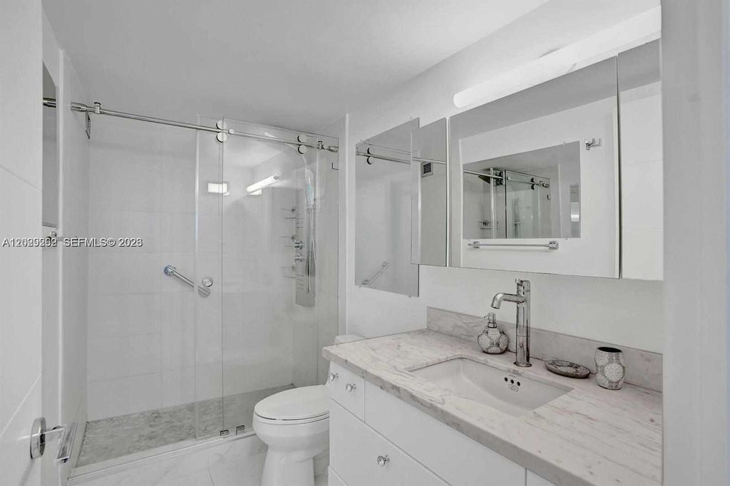 Photo of 2500 Parkview Dr #1008, Hallandale Beach, FL 33009 (MLS # A12029269)