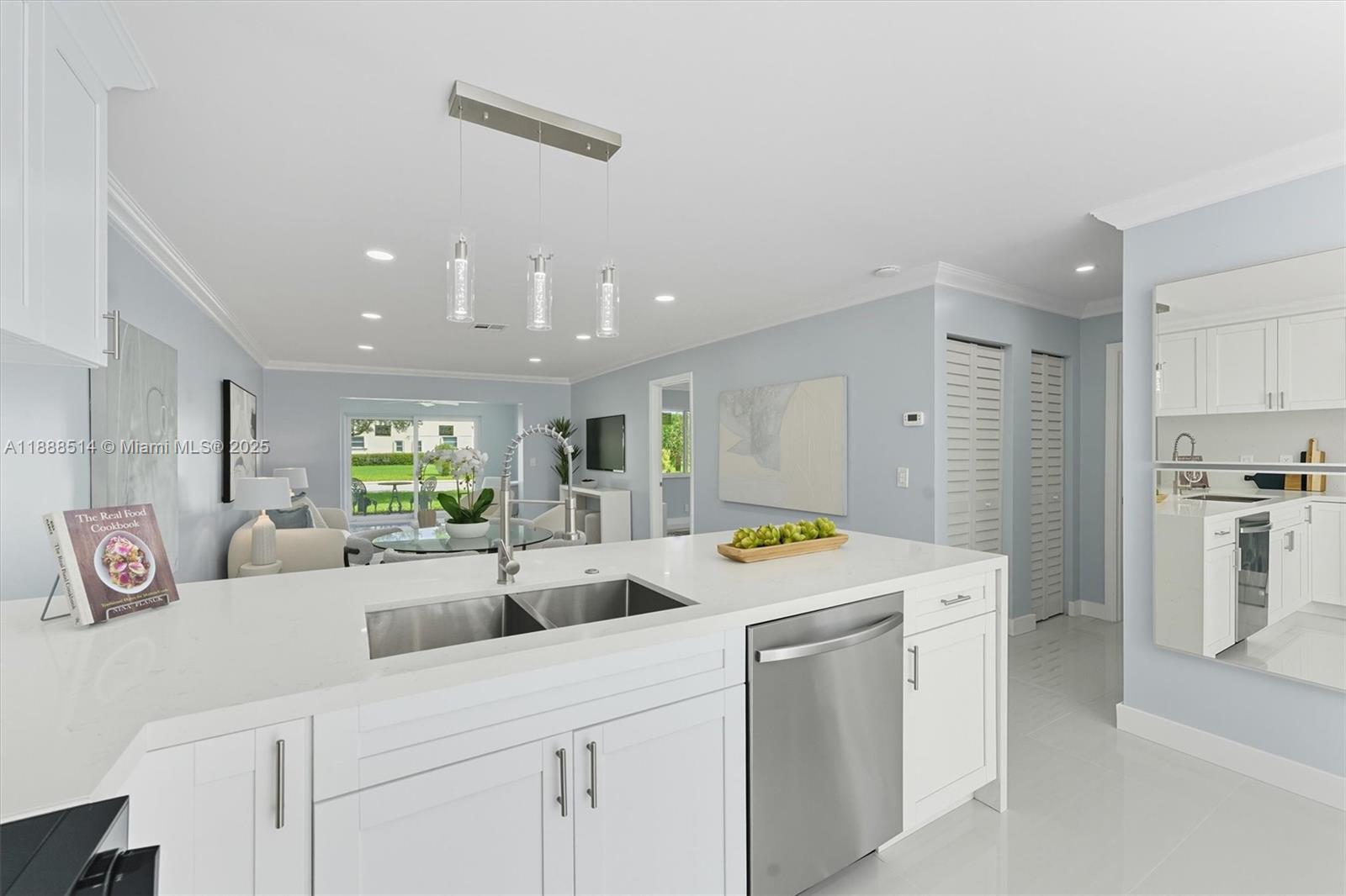 CAMELOT VILLAGE SEC 4 - Residential