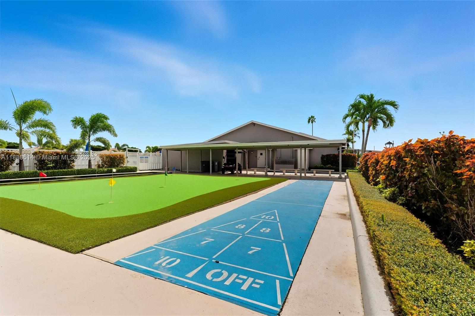 CAMELOT VILLAGE SEC 4 - Residential